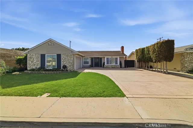 $875,000 | 1300 Bluebell Street, Oxnard, CA 93036