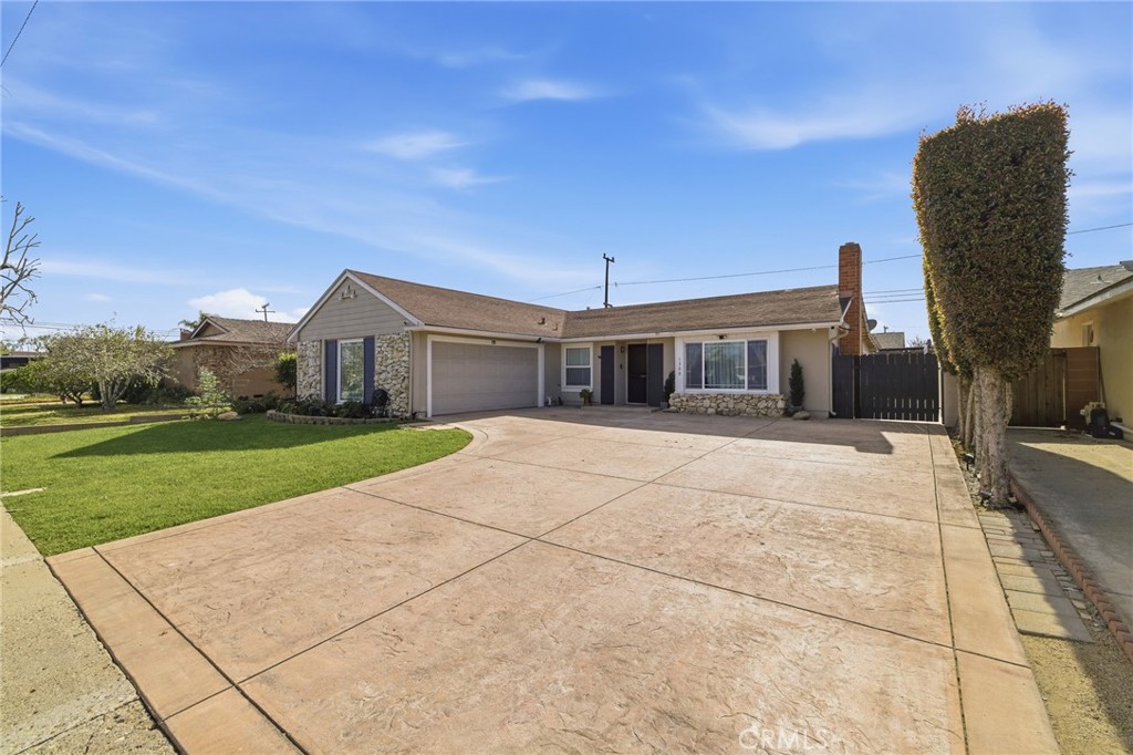 1300 Bluebell Street Oxnard, CA 93036 - Photo 2 of 30