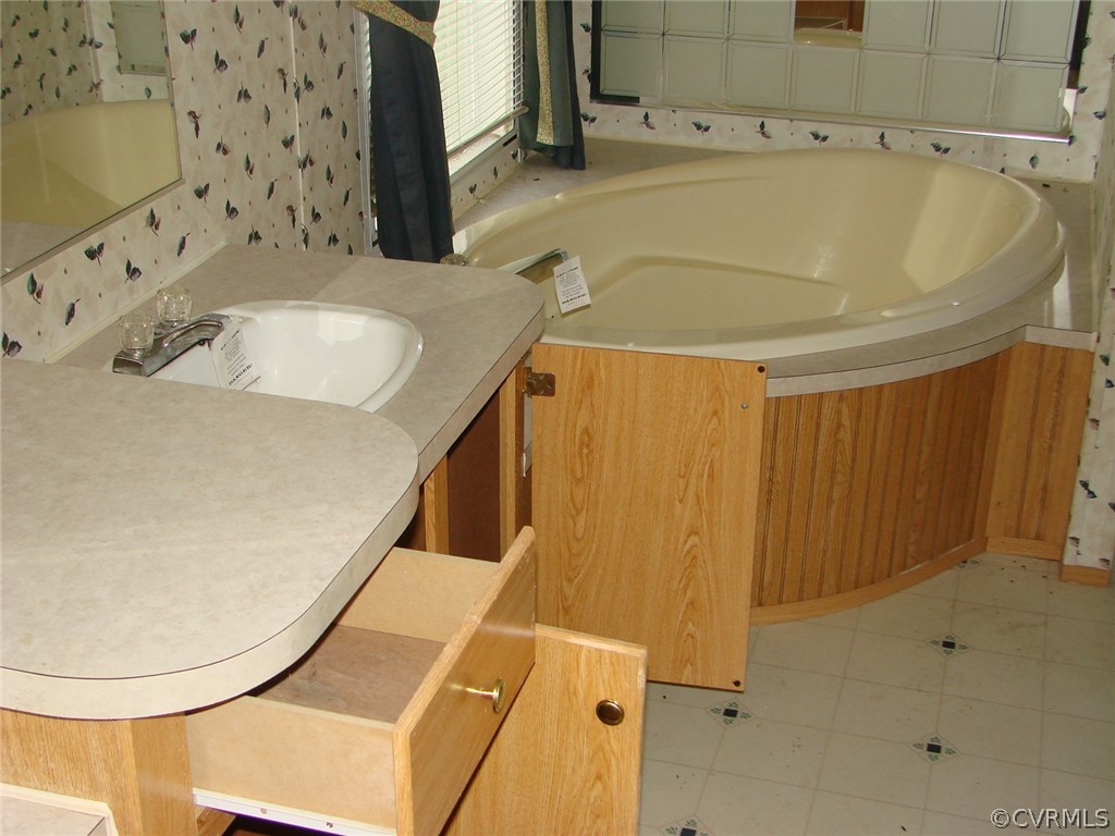 6485 Beaverdam Road Spring Grove, VA 23881 - Photo 11 of 22 Gallery Image 11