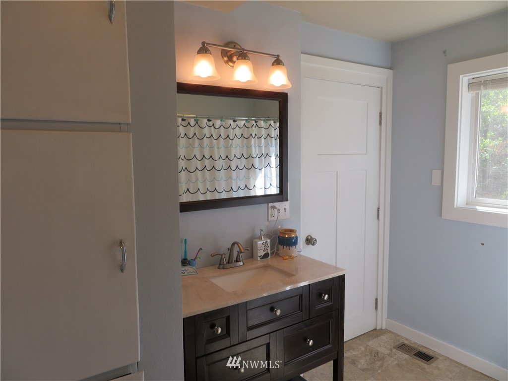 1005 Delphi Road Southwest Olympia, WA 98512 - Photo 16 of 25 Gallery Image 16