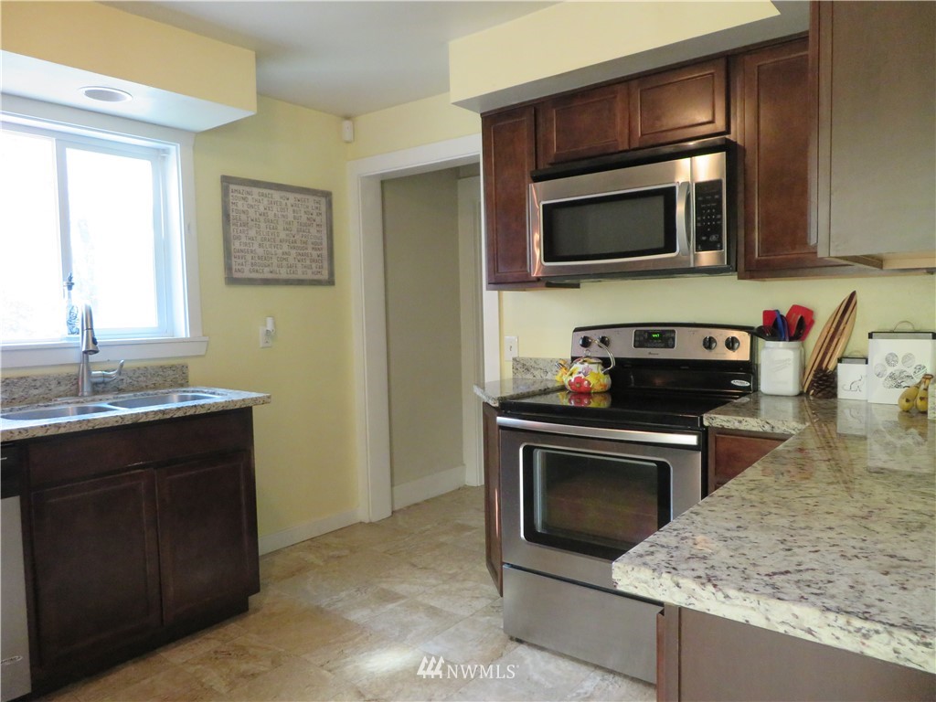 1005 Delphi Road Southwest Olympia, WA 98512 - Photo 10 of 25 Gallery Image 10