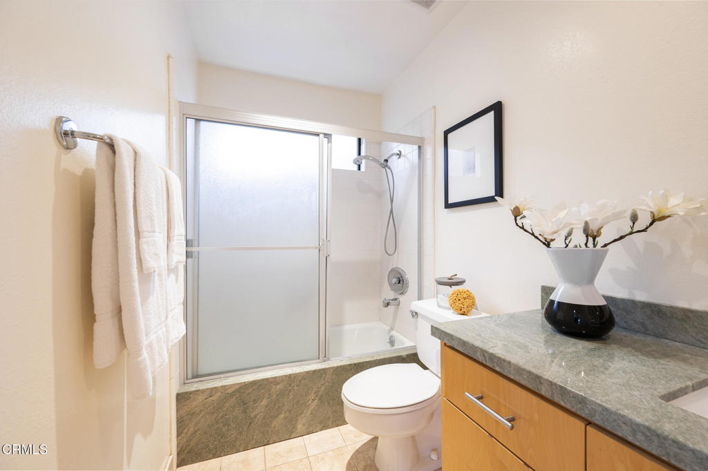 3237 La Encina Way Pasadena, CA 91107 - Photo 18 of 45 3237 La Encina-06