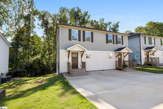 $425,000 | 5 Robin Hood Road, Taylors, SC 29687