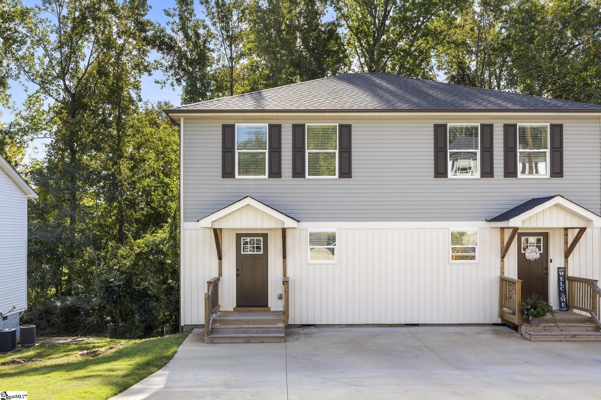 5 Robin Hood Road Taylors, SC 29687 - Photo 2 of 29