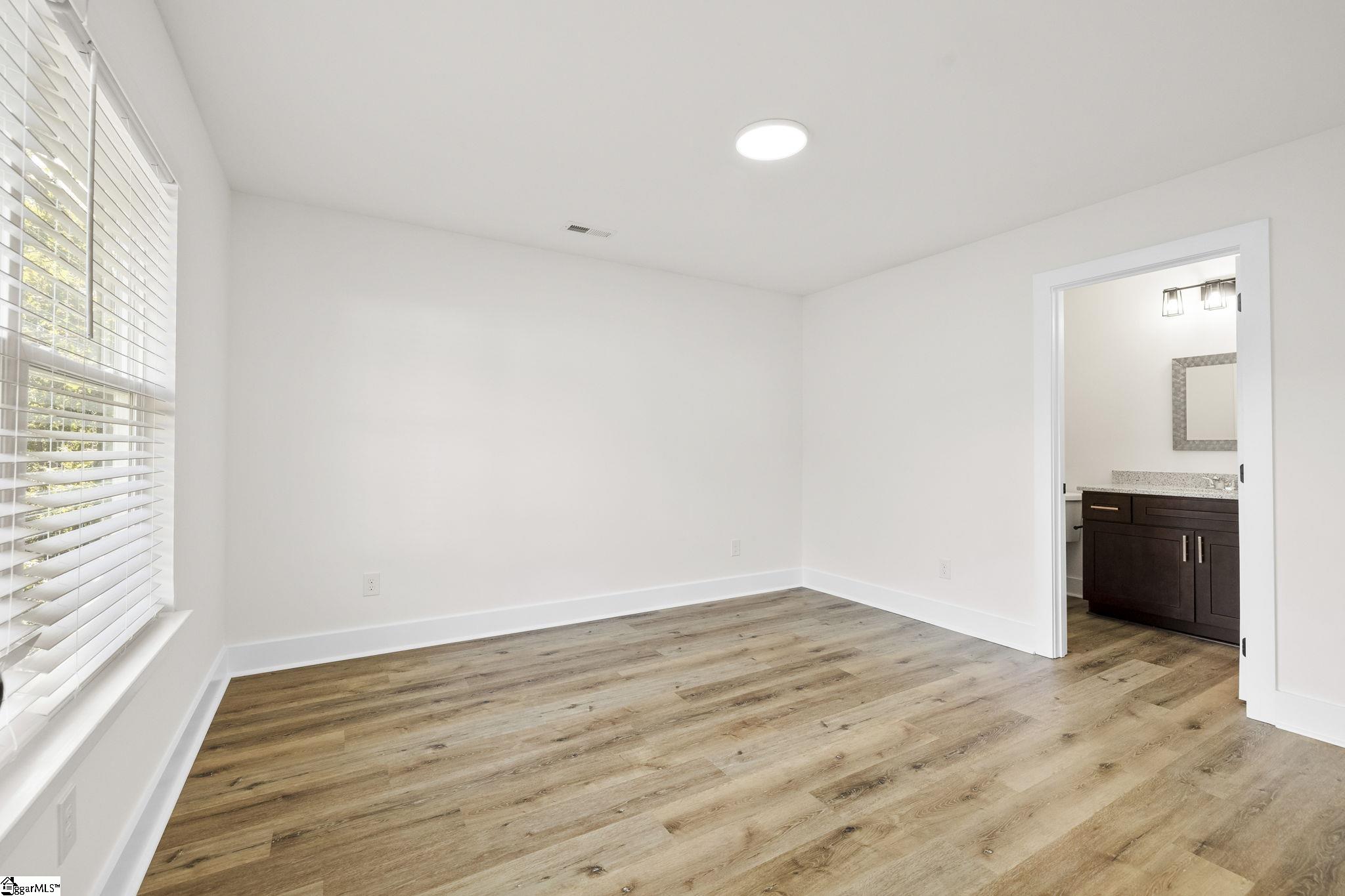 5 Robin Hood Road Taylors, SC 29687 - Photo 23 of 29