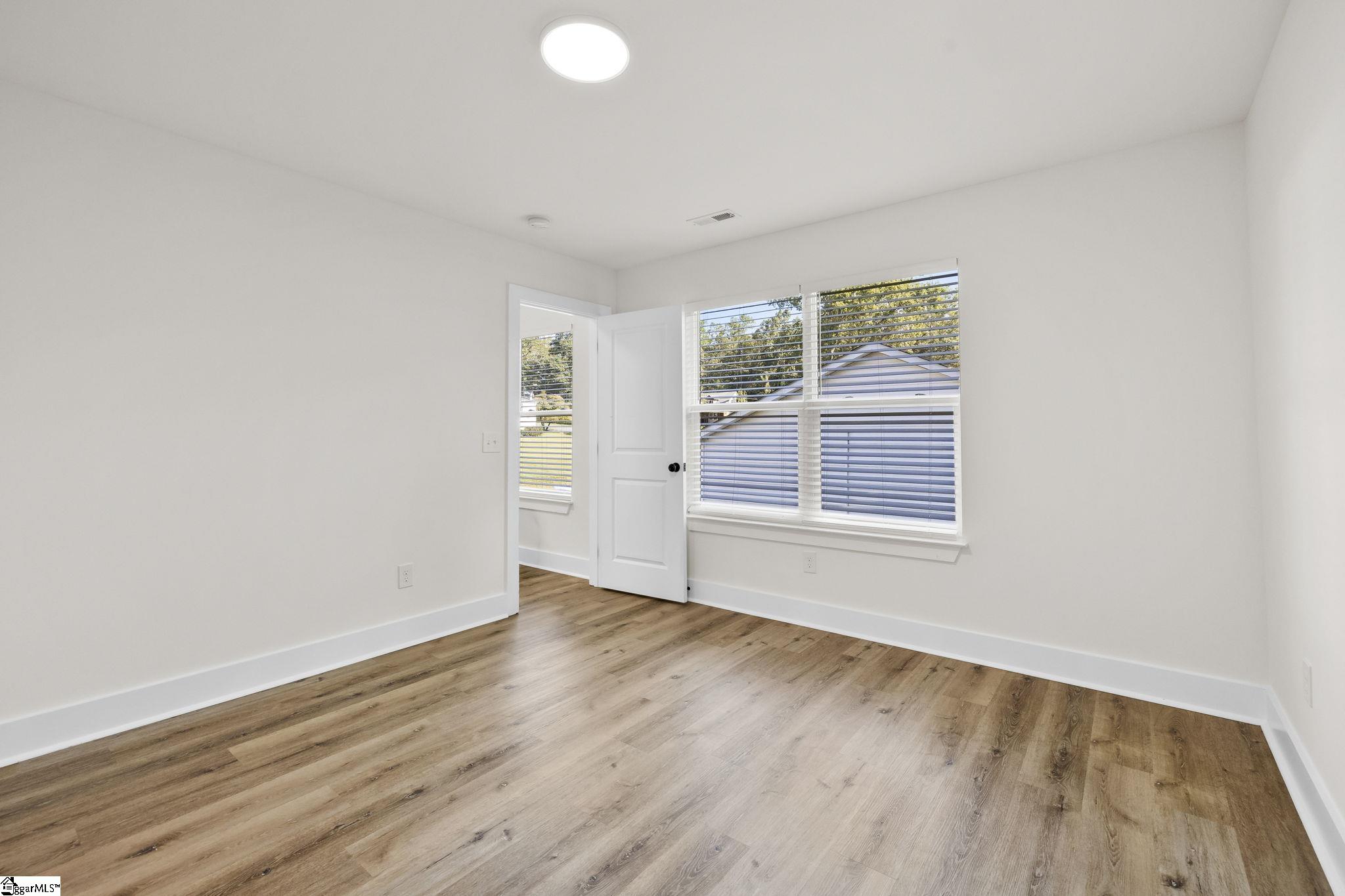 5 Robin Hood Road Taylors, SC 29687 - Photo 24 of 29