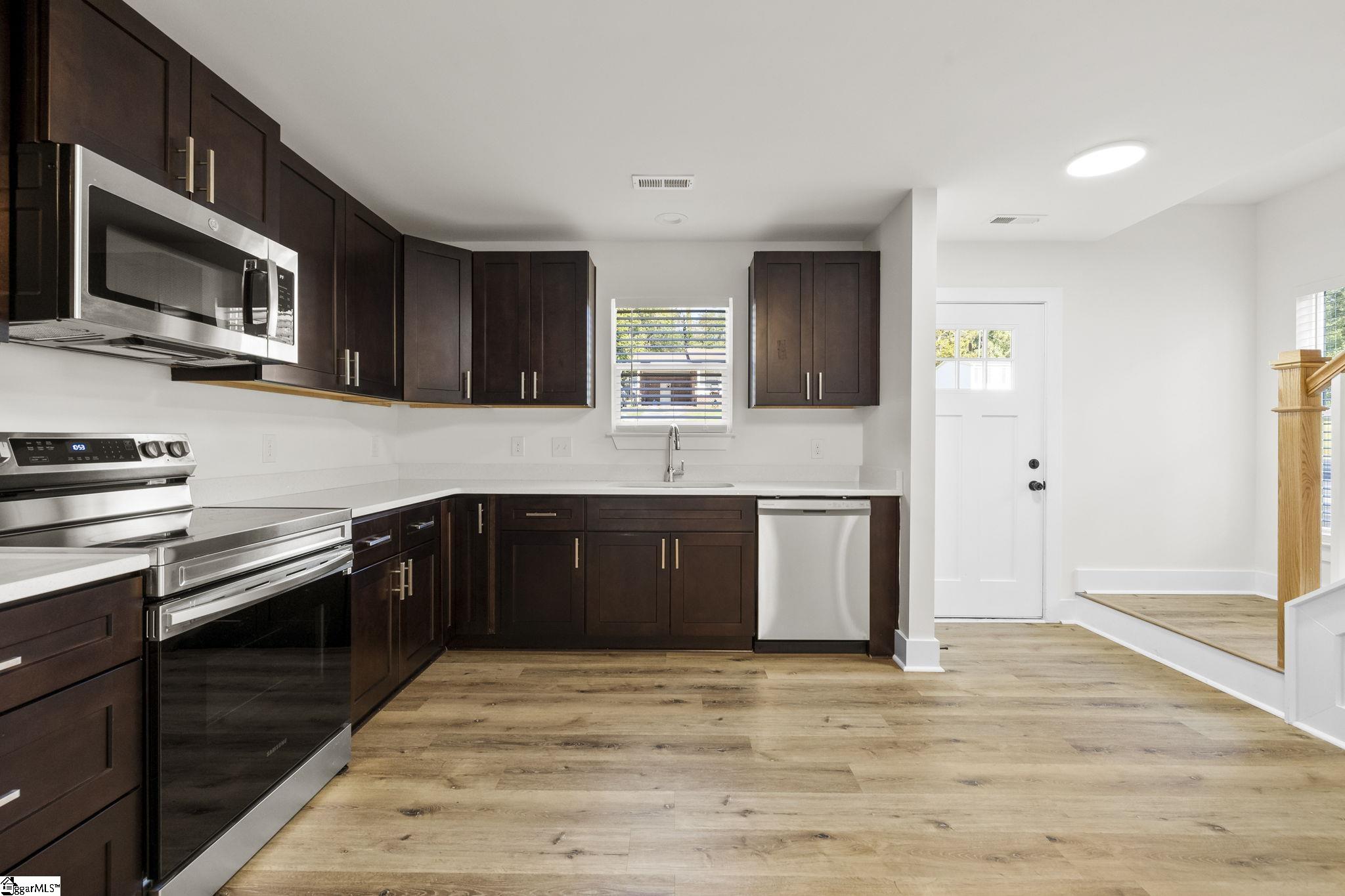 5 Robin Hood Road Taylors, SC 29687 - Photo 8 of 29