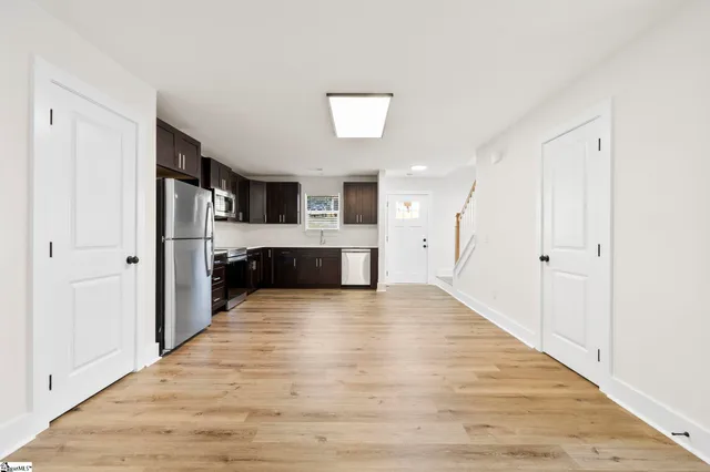 $425,000 | 5 Robin Hood Road, Taylors, SC 29687