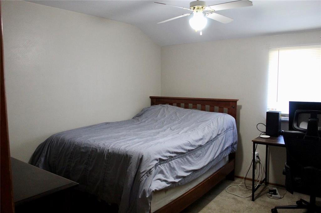 206 Glasgow Road Pittsburgh, PA 15221 - Photo 20 of 31 Third Bedroom