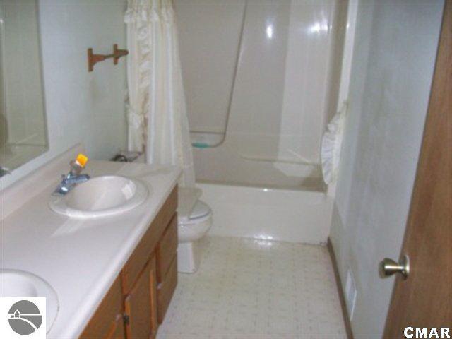 4164 West Jordan Road Weidman, MI 48893 - Photo 6 of 14 1772586-5.JPG