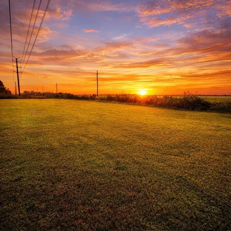 a view of a tennis court