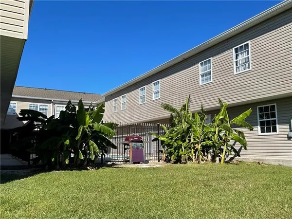 $1,500 | 4854 Pontchartrain Drive, Unit 2, Slidell, LA 70458