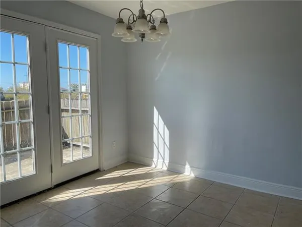 $1,500 | 4854 Pontchartrain Drive, Unit 2, Slidell, LA 70458