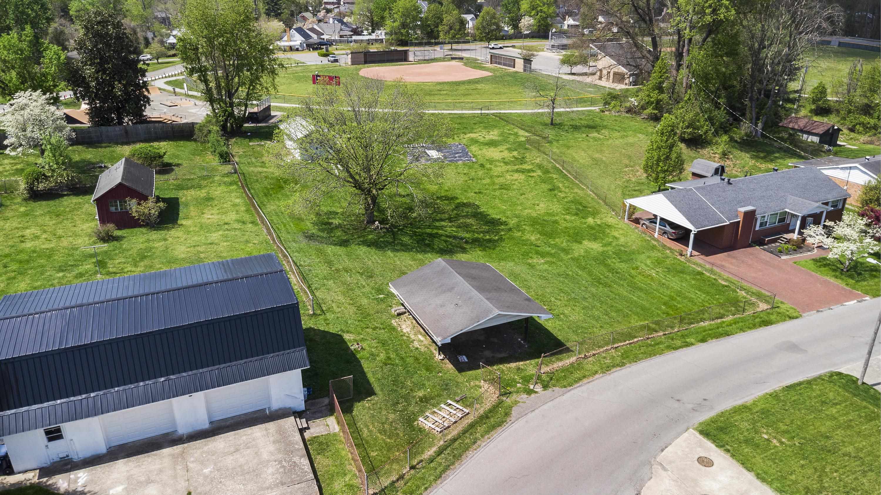 2301 Sharon Road Ashland, KY 41101 - Photo 3 of 17