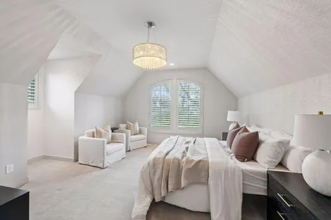 $3,950,000 | 2201 Isengard Lane, Minnetonka, MN 55305