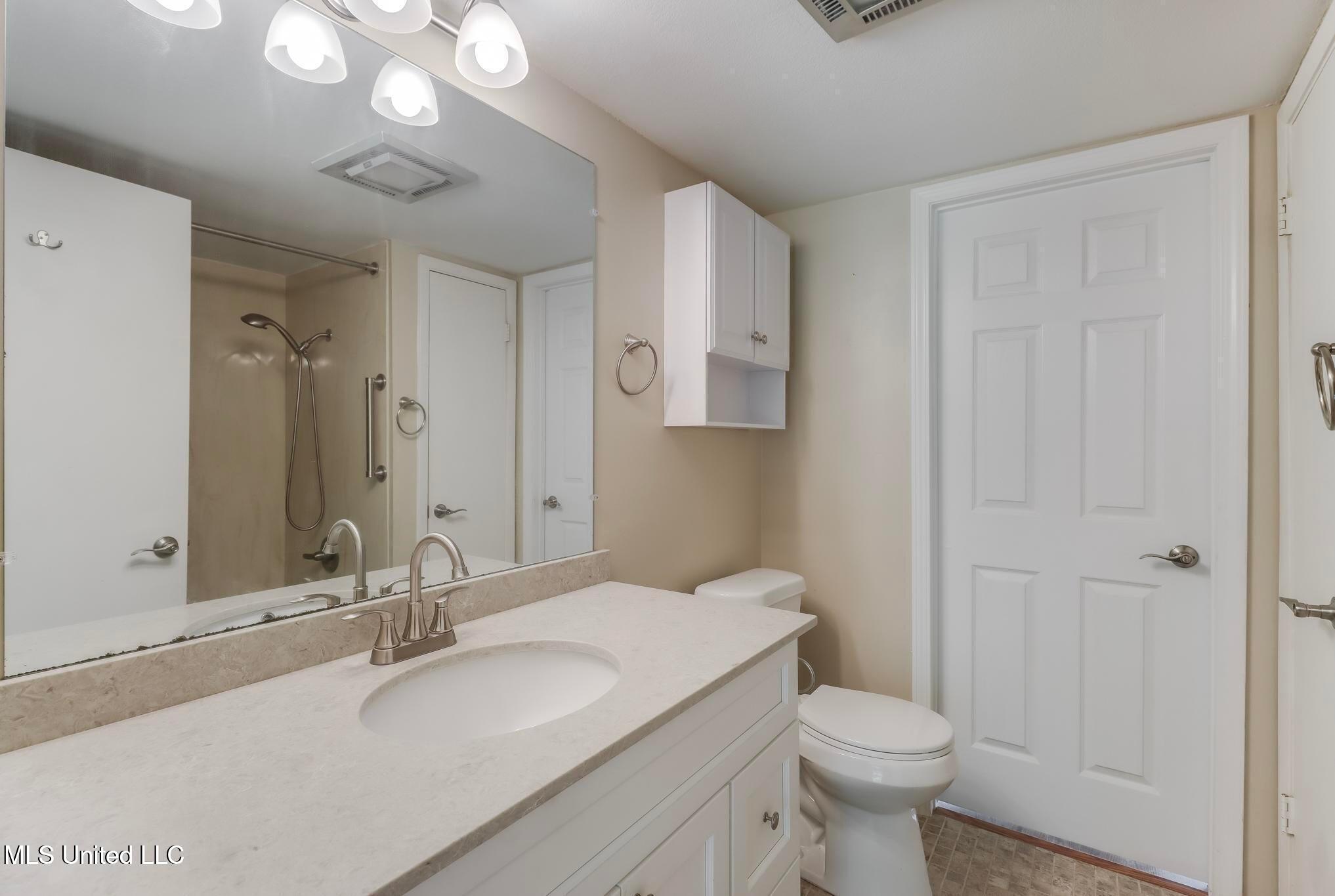 242 Molokai, Unit J Diamondhead, MS 39525 - Photo 9 of 18 9