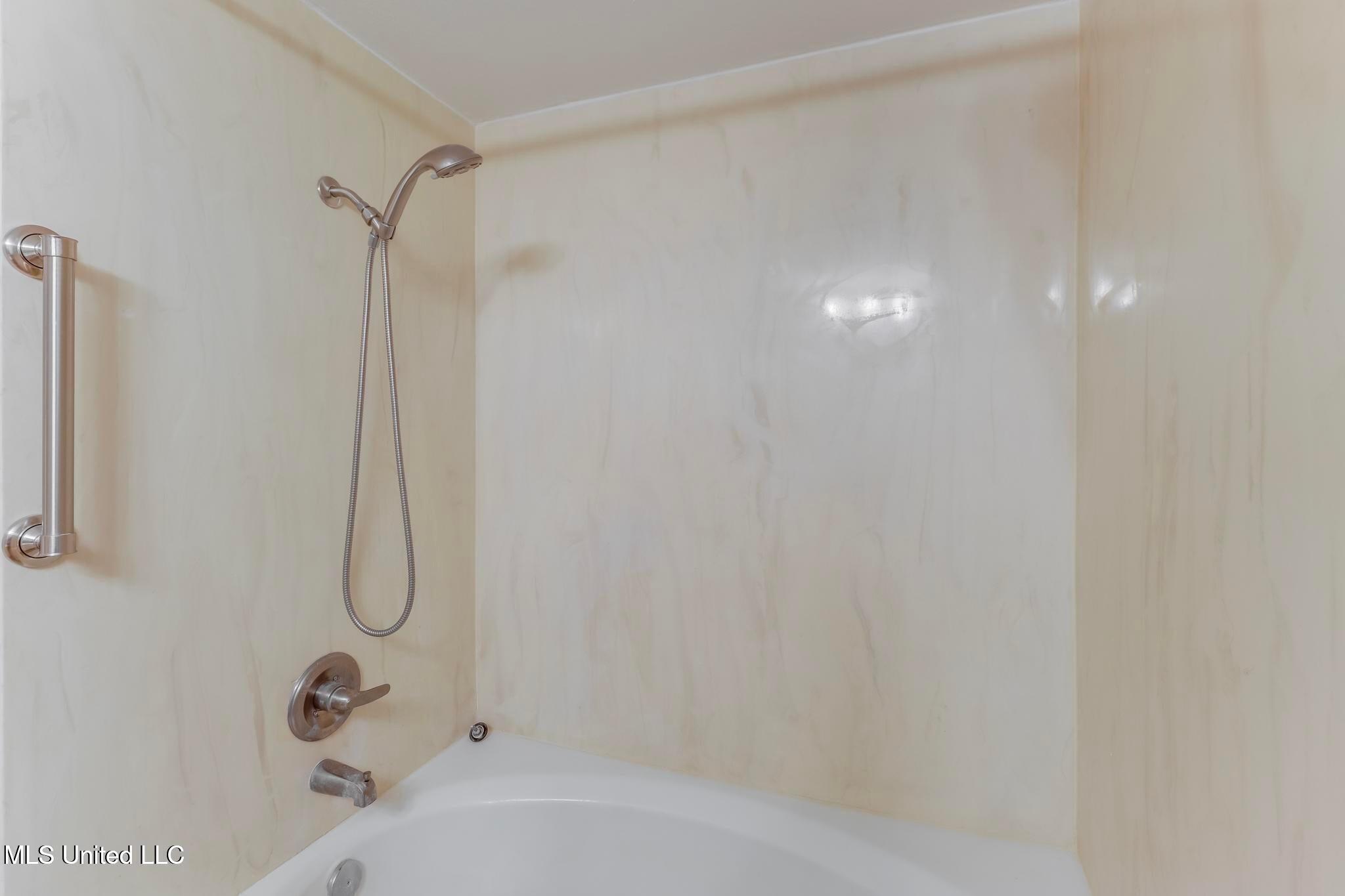 242 Molokai, Unit J Diamondhead, MS 39525 - Photo 10 of 18 10