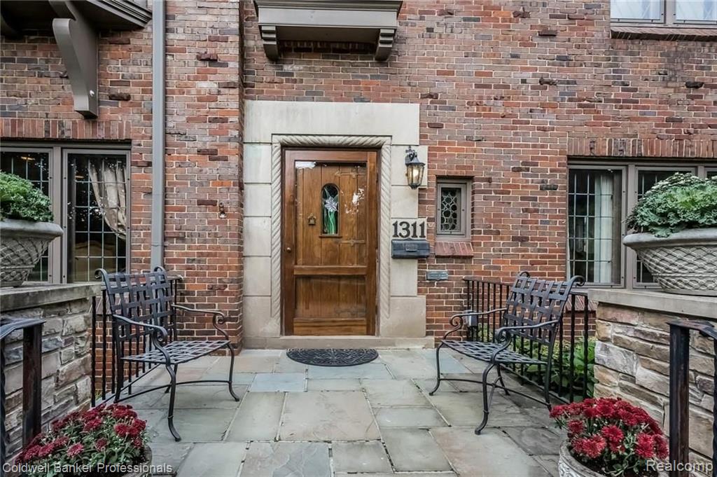 1311 Devonshire Road Grosse Pointe, MI 48230 - Photo 3 of 66