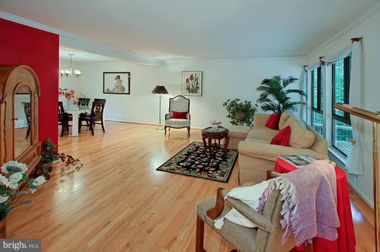 2361 Old Trail Drive Reston, VA 20191 - Photo 12 of 26 Living Room