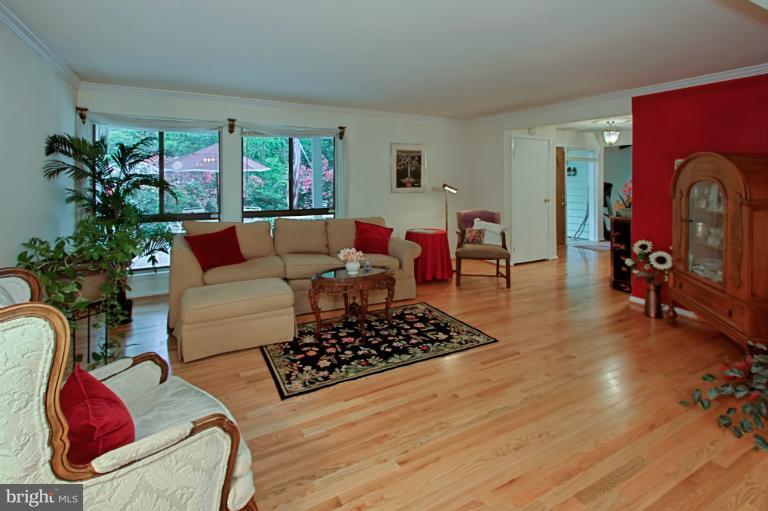 2361 Old Trail Drive Reston, VA 20191 - Photo 19 of 26 Living Room