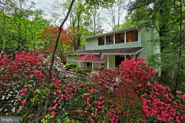 2361 Old Trail Drive Reston, VA 20191 - Photo 26 of 26 Exterior (Front)