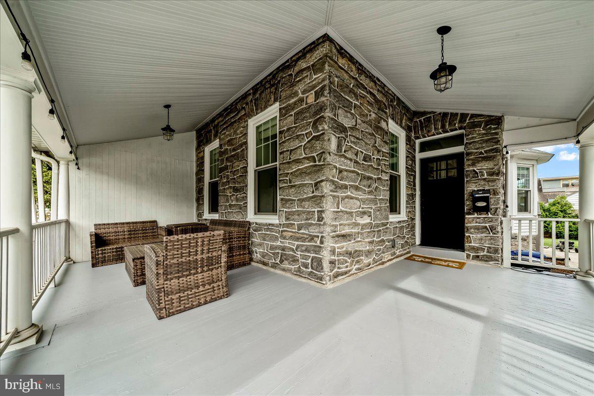 308 Chestnut Avenue Narberth, PA 19072 - Photo 4 of 66