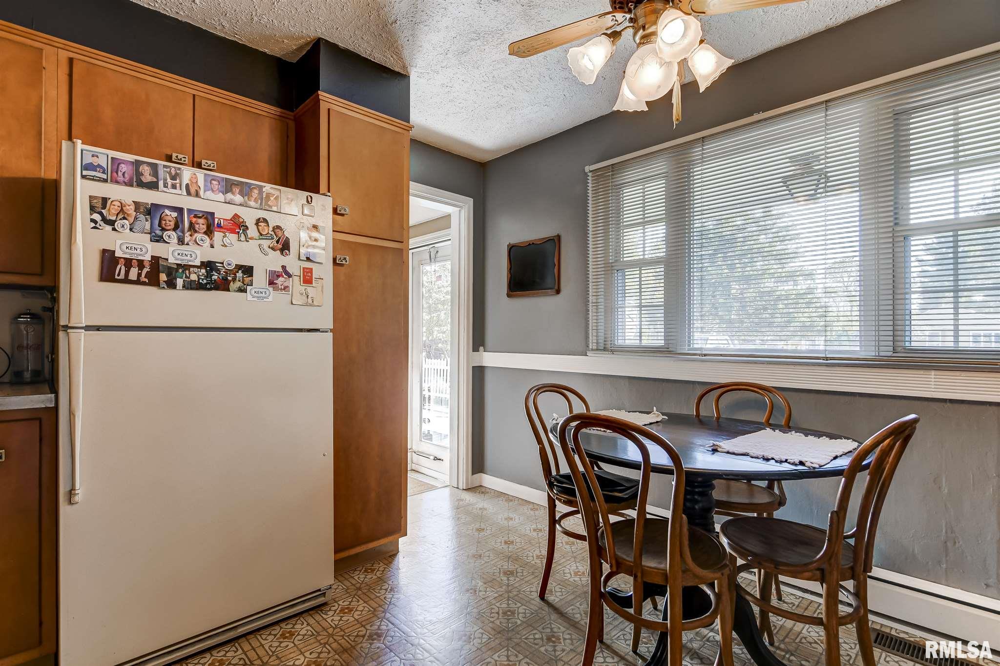 138 Circle Drive Springfield, IL 62703 - Photo 14 of 41