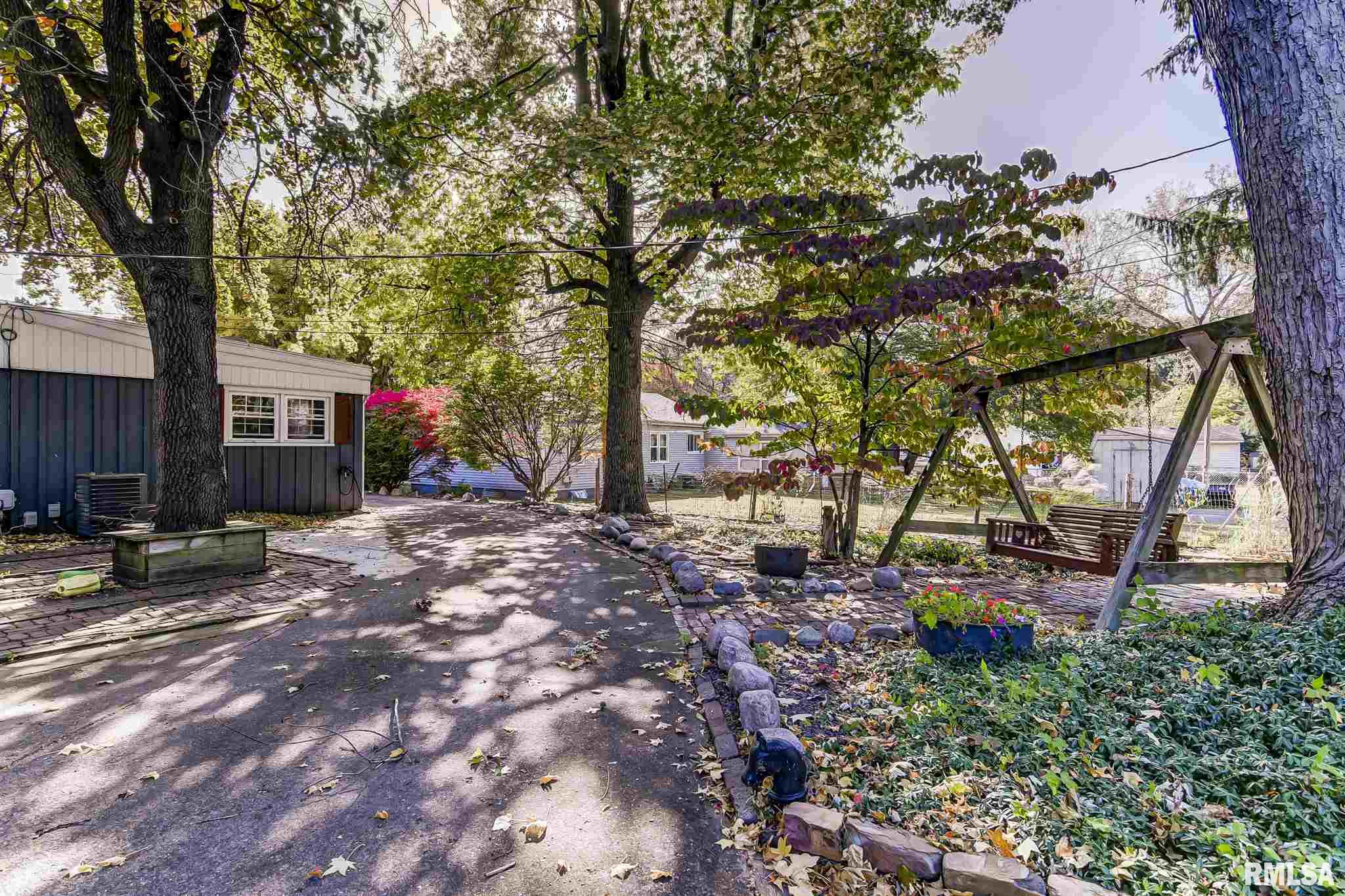138 Circle Drive Springfield, IL 62703 - Photo 38 of 41