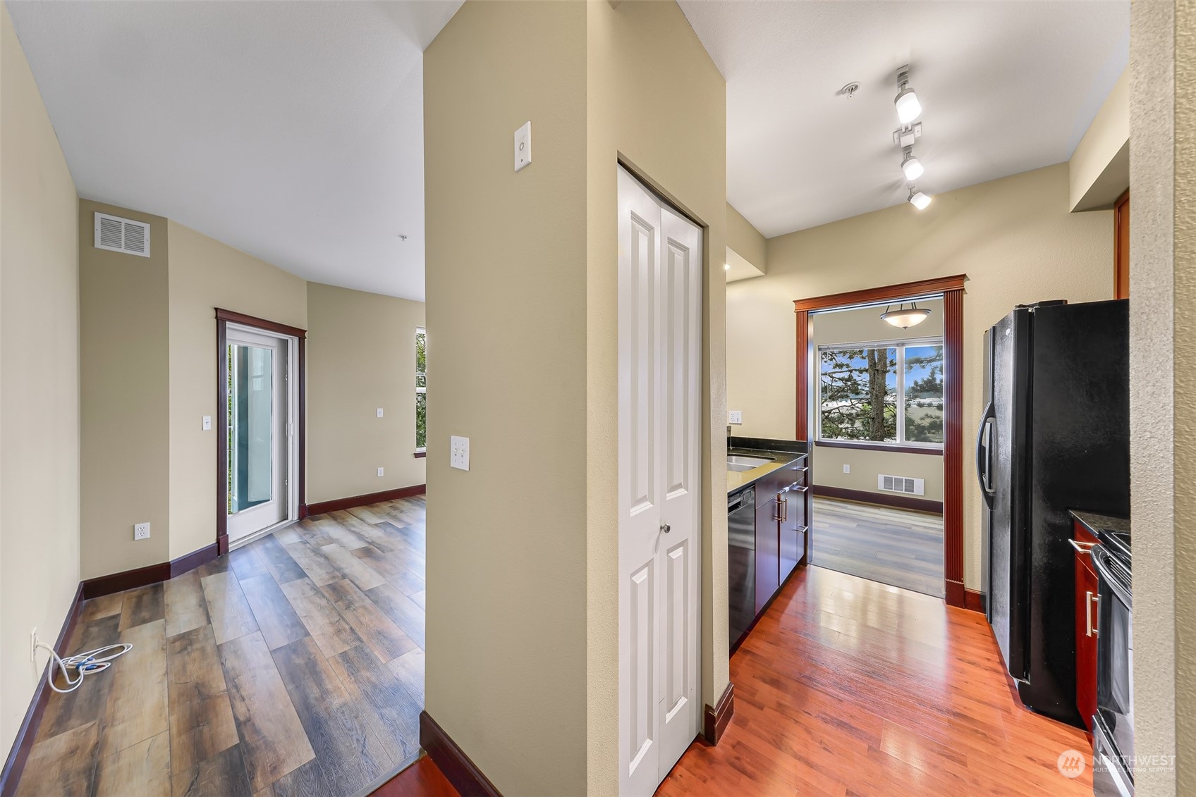 259 West Bakerview Road, Unit C206 Bellingham, WA 98226 - Photo 18 of 36 Gallery Image 18