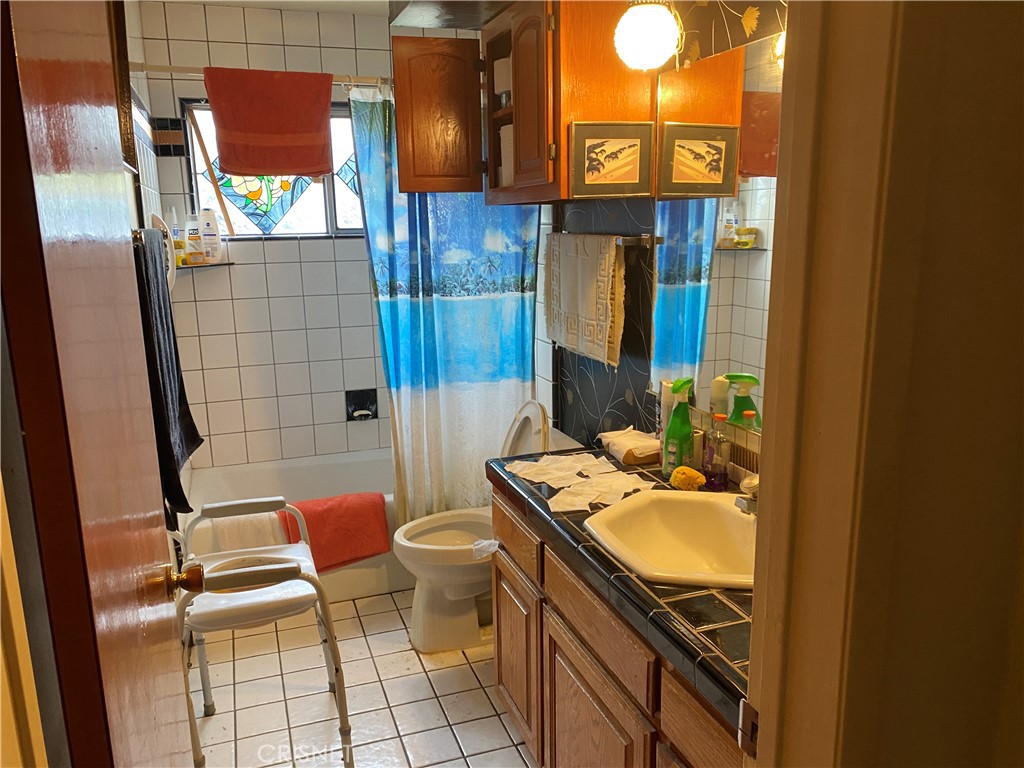 6512 Franrivers Avenue West Hills, CA 91307 - Photo 12 of 24 a bathroom with a sink and a mirror