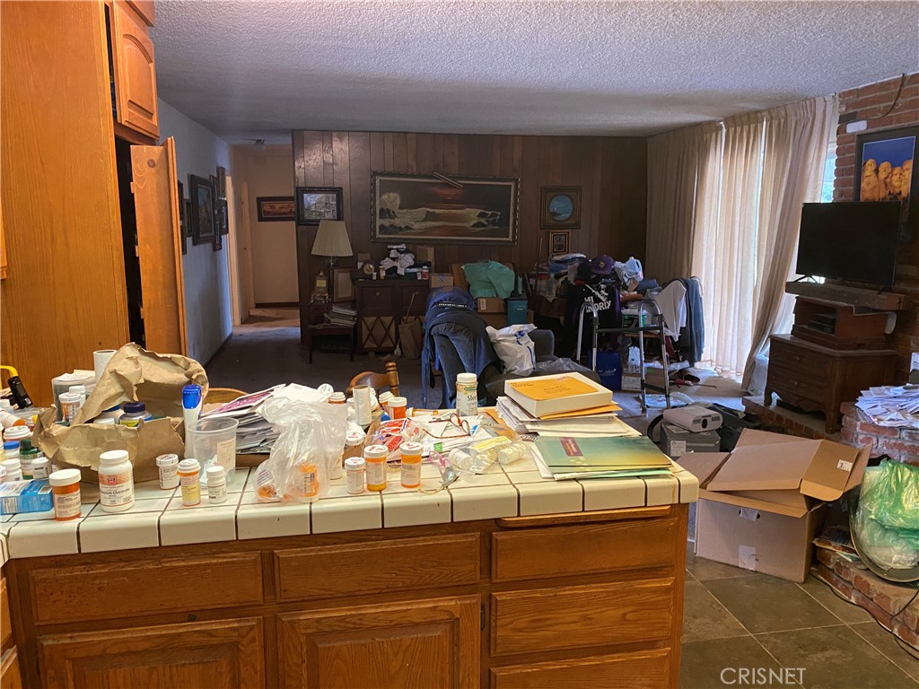 6512 Franrivers Avenue West Hills, CA 91307 - Photo 19 of 24 a room with furniture and gym equipment