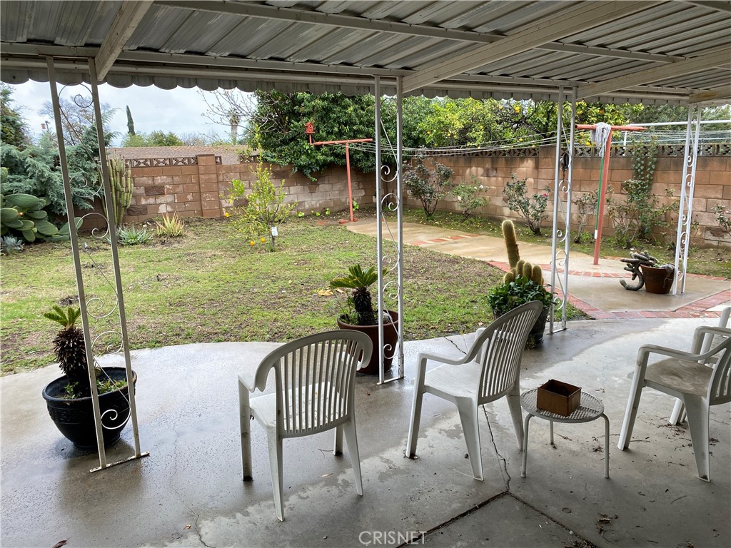 6512 Franrivers Avenue West Hills, CA 91307 - Photo 4 of 24 a outdoor view with a sitting space