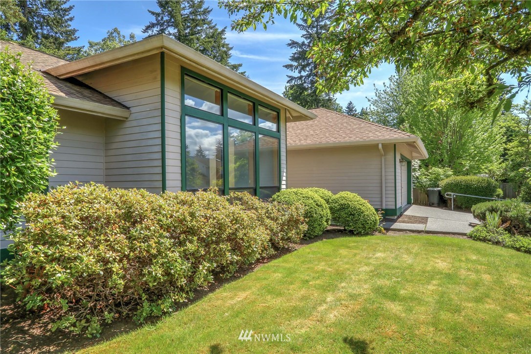 20070 Bue Rund Loop Northeast Poulsbo, WA 98370 - Photo 4 of 32 Gallery Image 4