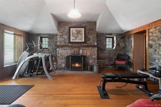 $1,000,000 | 329 Highway 6N, Mahopac, NY 10541