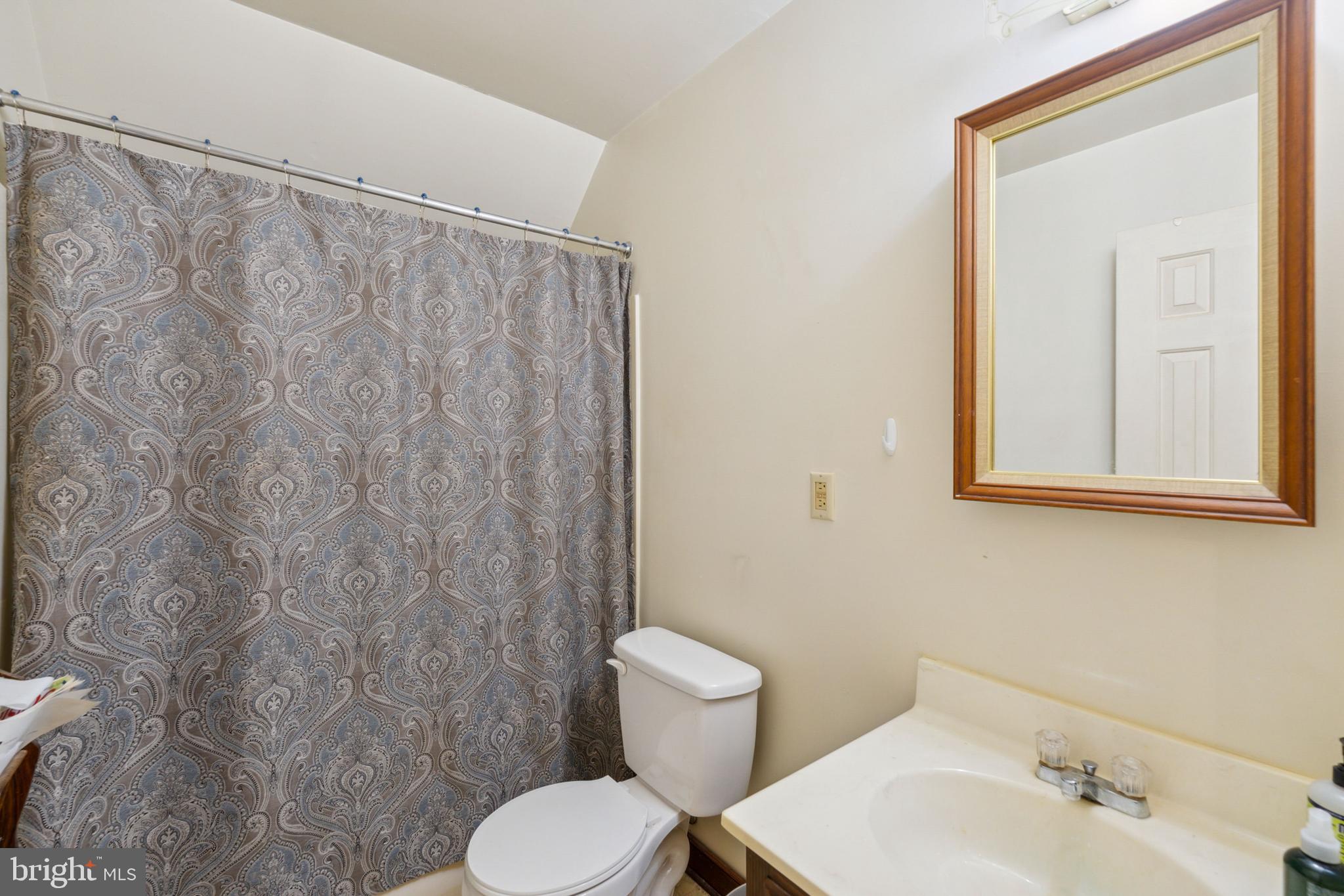 20507 Anderson Mill Road Beaverdam, VA 23015 - Photo 15 of 43 upstairs full bath