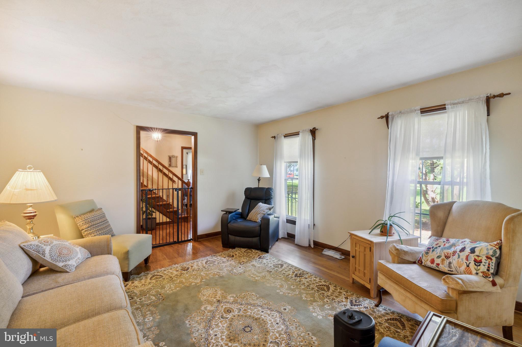 20507 Anderson Mill Road Beaverdam, VA 23015 - Photo 4 of 43 living room