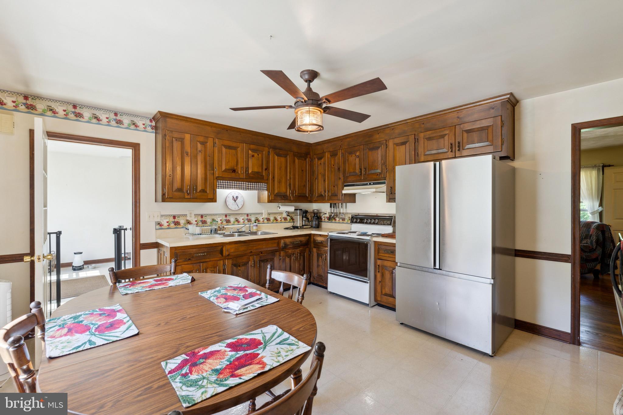 20507 Anderson Mill Road Beaverdam, VA 23015 - Photo 6 of 43 kitchen