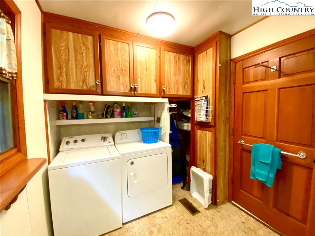 30 Sourwood Knoll Road Newland, NC 28657 - Photo 17 of 39