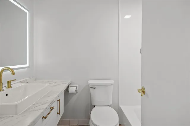 $268,000 | 3940 Post Road, Unit 26, Warwick, RI 02886