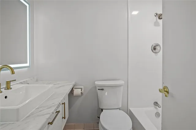 $268,000 | 3940 Post Road, Unit 26, Warwick, RI 02886