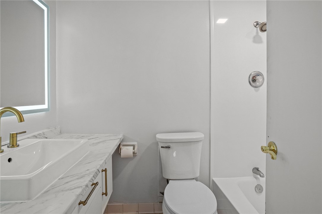 3940 Post Road, Unit 26 Warwick, RI 02886 - Photo 14 of 18