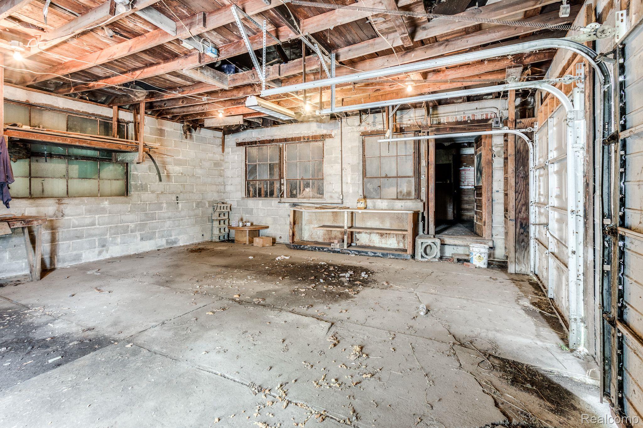 3172 South Center Road Burton, MI 48519 - Photo 45 of 54 Gallery Image 45