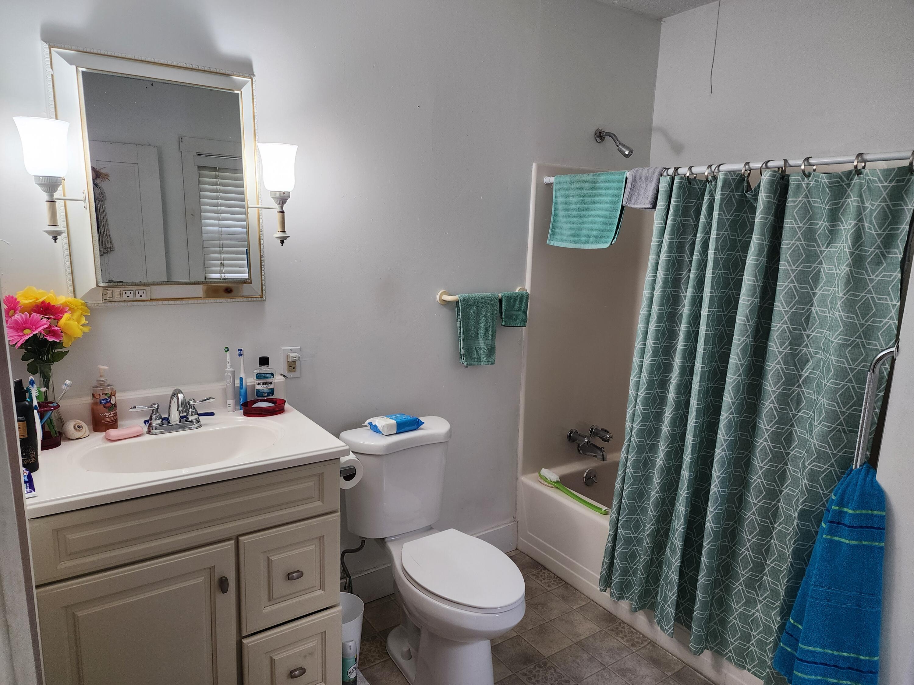 89 Oak Street Lewiston, ME 04240 - Photo 11 of 20 20250529_151222