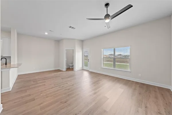 $2,105 | 754 Carson Lane, Pilot Point, TX 76258