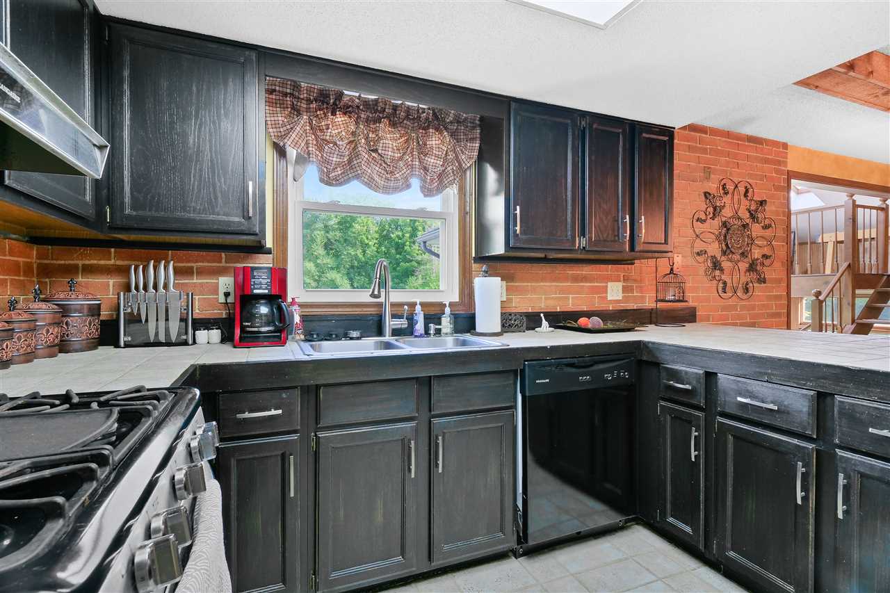 2434 Hunter Road Huntertown, IN 46748 - Photo 10 of 36
