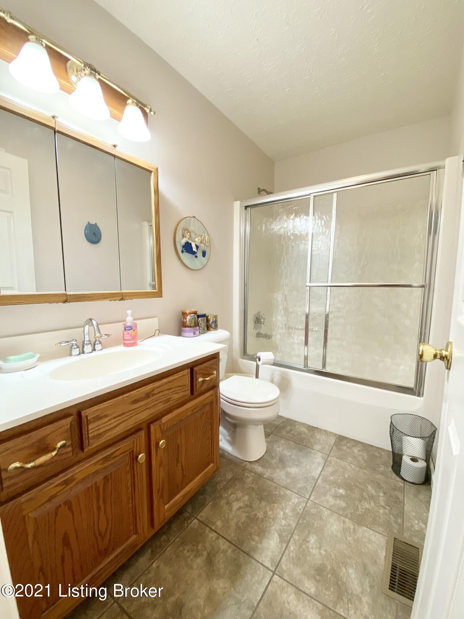 983 Shrewsbury Road Leitchfield, KY 42754 - Photo 31 of 38 33