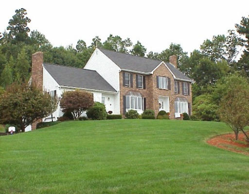 129 Pine Ridge Road North Andover, MA 01845 - Photo 1 of 5 Gallery Image 1