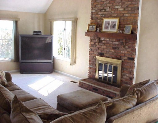129 Pine Ridge Road North Andover, MA 01845 - Photo 4 of 5 Gallery Image 4