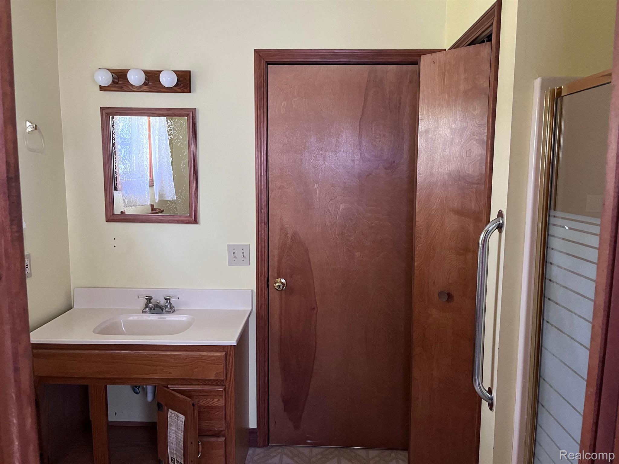 4225 Lapeer Road Port Huron, MI 48060 - Photo 6 of 19 Gallery Image 6