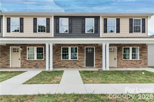 $1,425 | 3971 Newhall Drive Northwest, Hickory, NC 28601